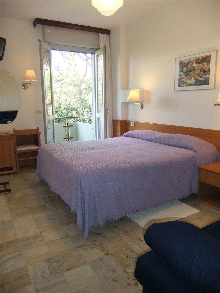 Hotel Giulio Cesare チンカレ エクステリア 写真