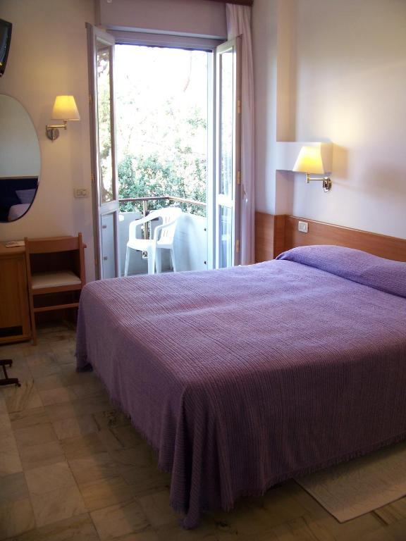 Hotel Giulio Cesare チンカレ エクステリア 写真